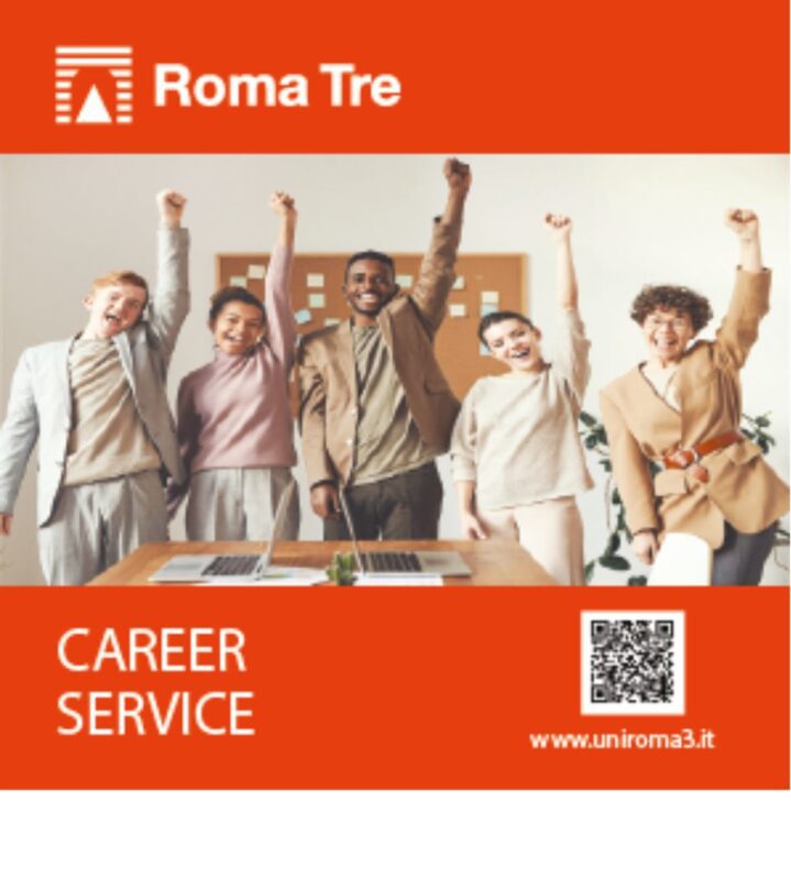 career service 5 studenti universitari esultano alzando il braccio sorridenti